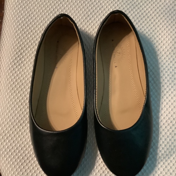 Women’s Black Sweet Angel Ballet Flats Size 7 - Picture 2 of 16